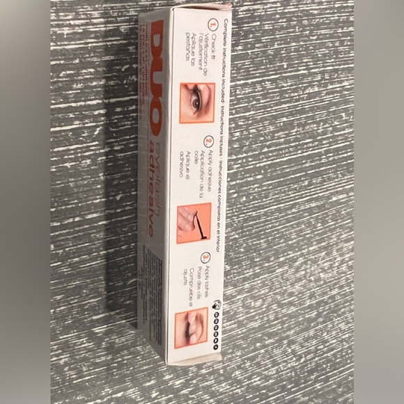 MAKEUP BUNDLE of 7 items only for $35 - Picture 13 of 16